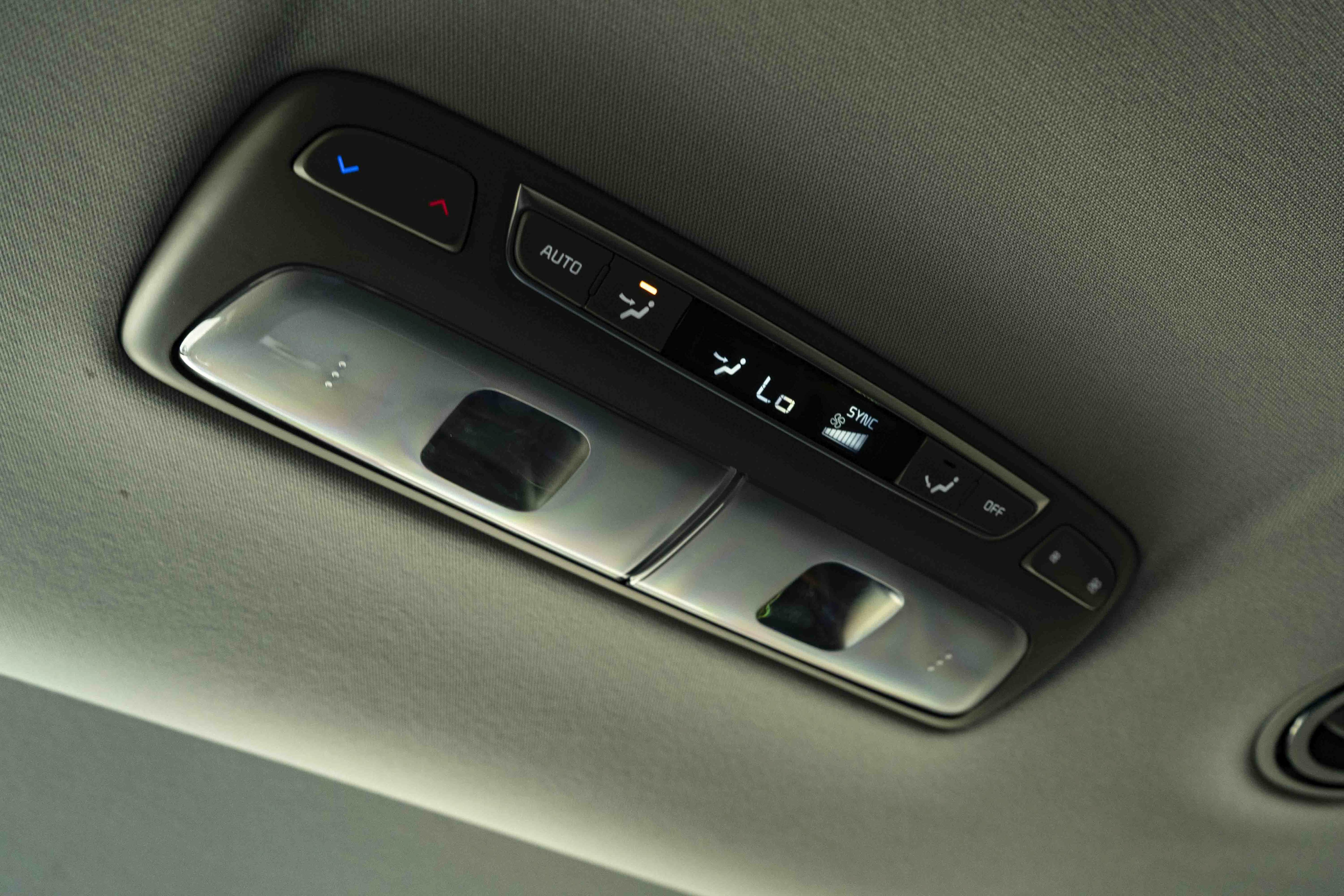 Used 2025 Kia Telluride S FWD image 41