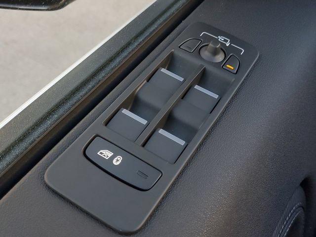 New 2026 Land Rover Discovery Sport Landmark AWD/4WD image 24