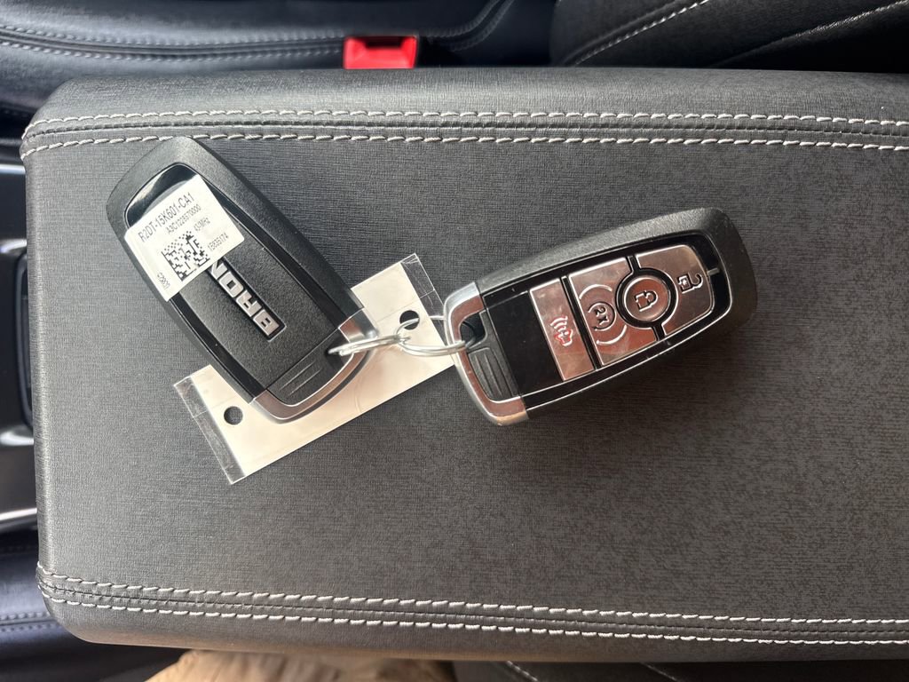 Used 2025 Ford Bronco Big Bend w/ Black Diamond Package image 36