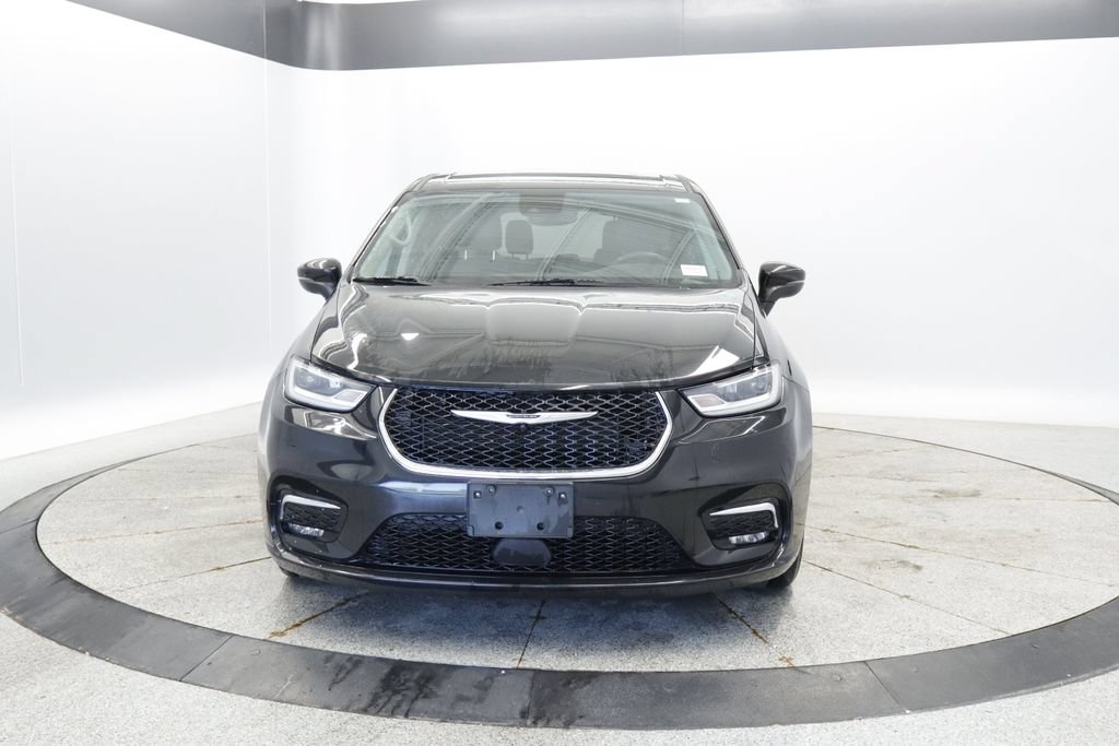 Certified 2023 Chrysler Pacifica Touring-L FWD image 11