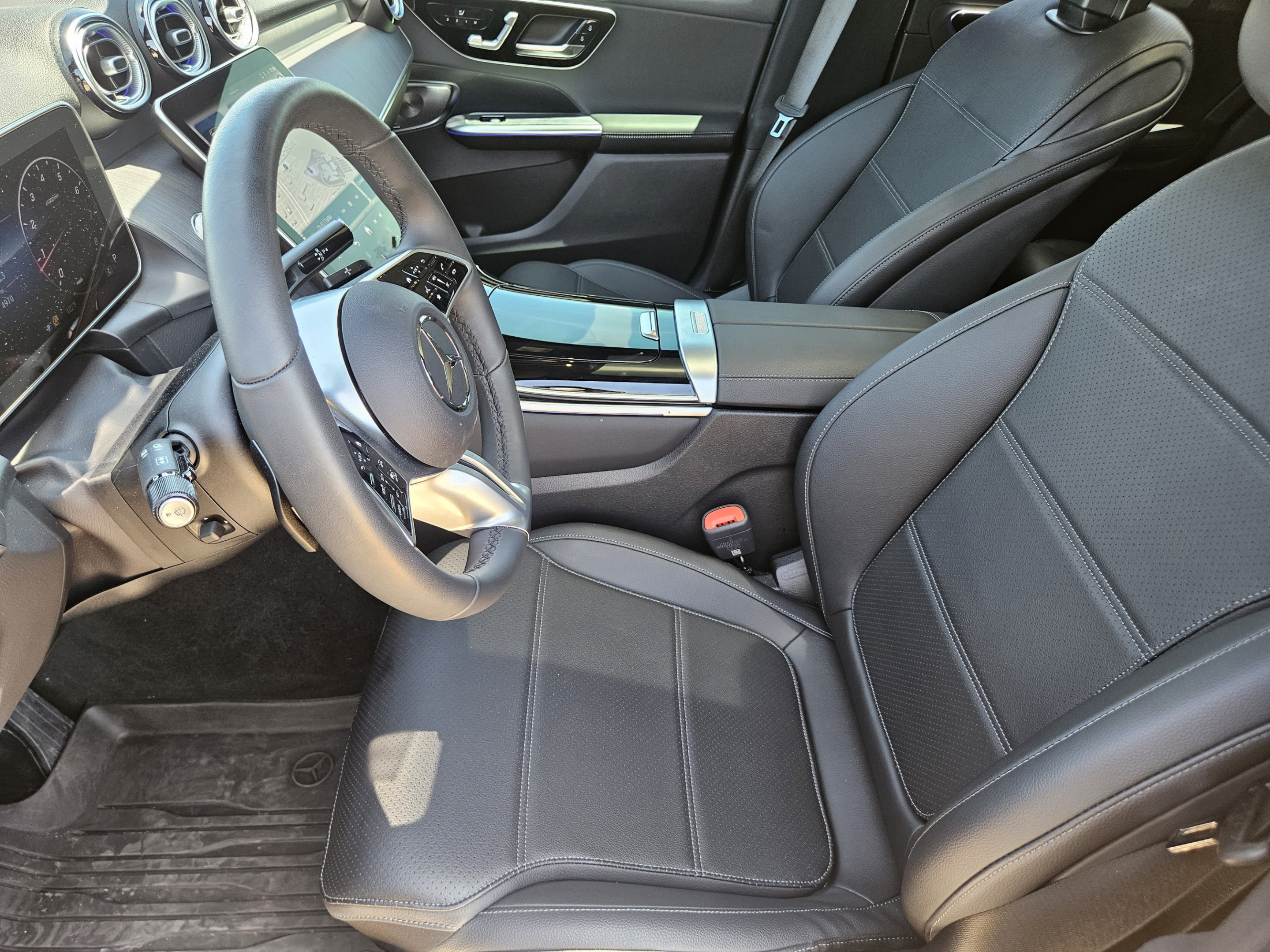Certified 2026 Mercedes-Benz GLC 300 4MATIC image 5