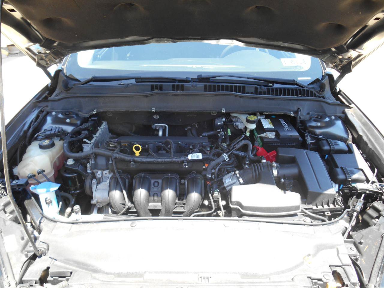 Used 2016 Ford Fusion SE FWD image 13