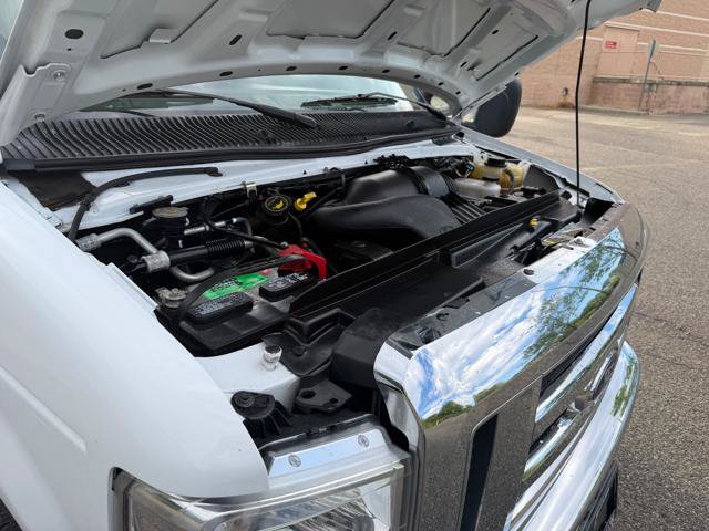 Used 2016 Ford E-350 and Econoline 350 Super Duty w/ Power Windows & Locks Group RWD image 38
