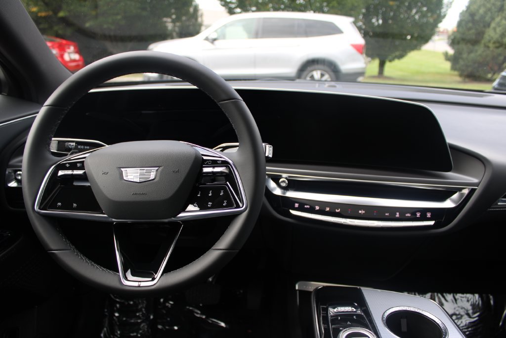 Used 2024 Cadillac Lyriq Tech w/ Driver Assist Package AWD/4WD image 16