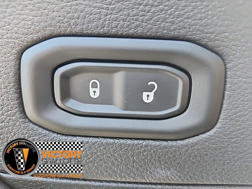 Used 2025 Jeep Wrangler Sahara 4xe w/ Safety Group image 21