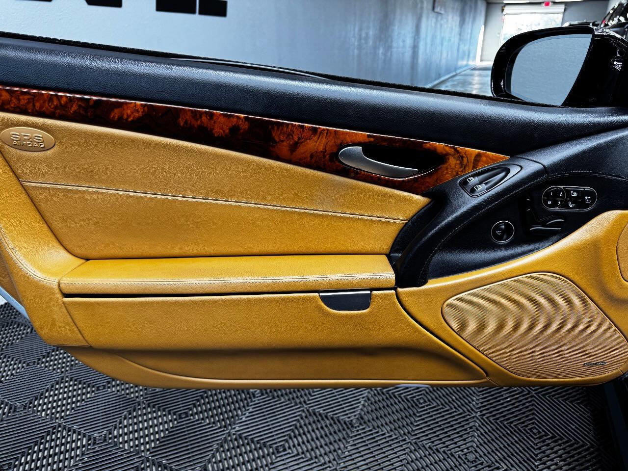 Used 2011 Mercedes-Benz SL 550 image 47