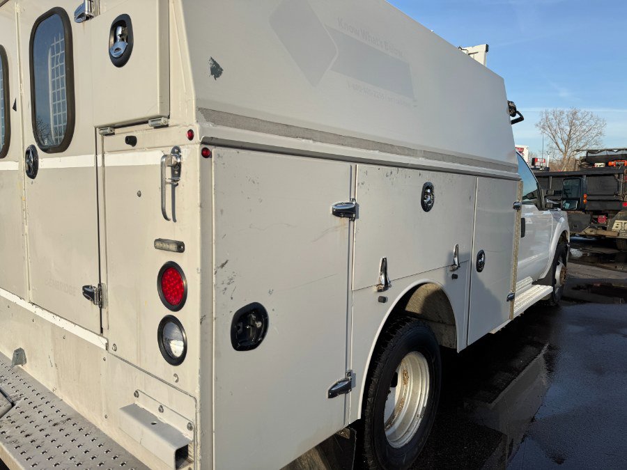 Used 2015 Ford F350 XLT w/ Trailer-Tow Prep Package image 7