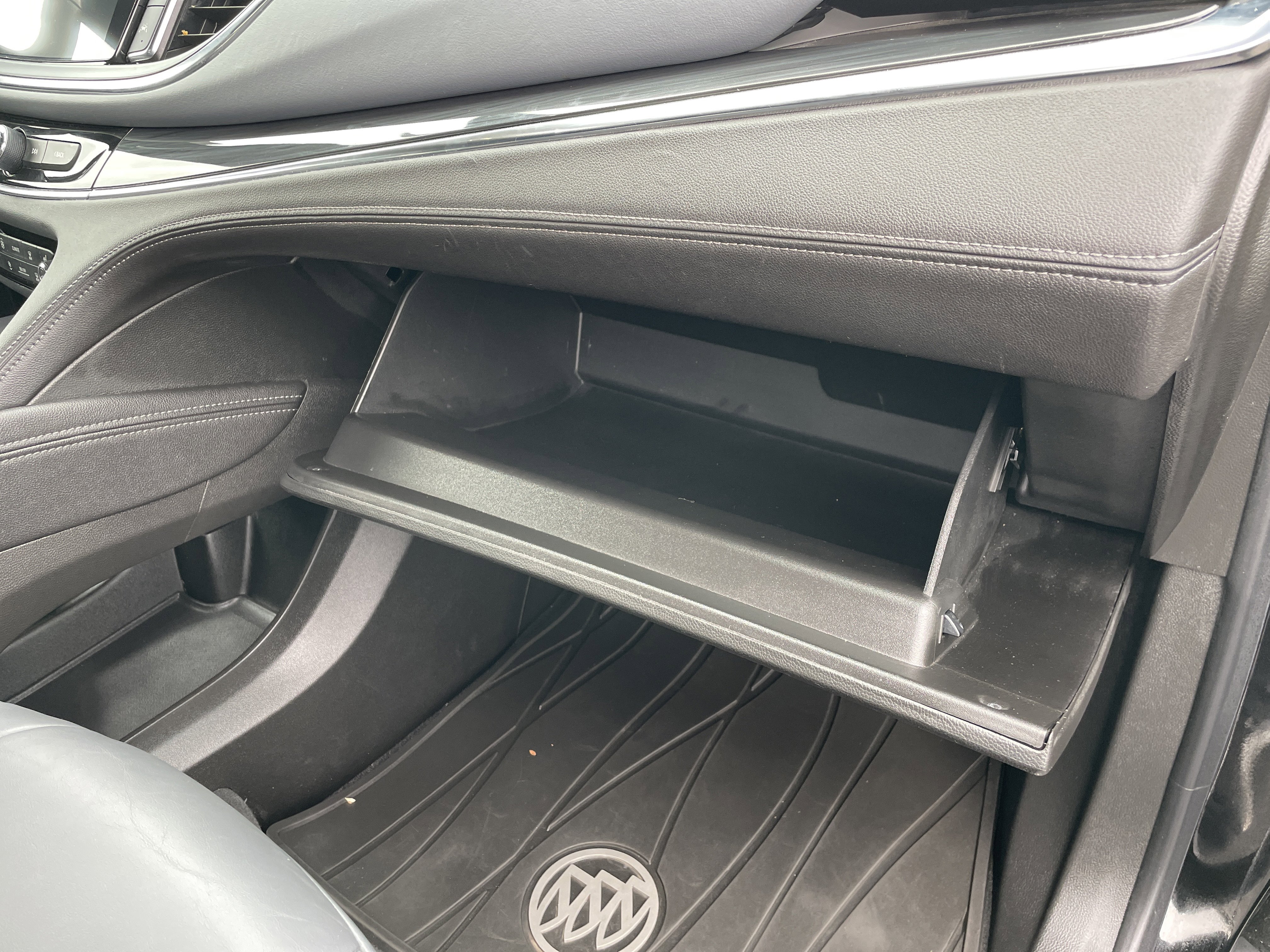 Used 2023 Buick Enclave Essence w/ Experience Buick Package image 31