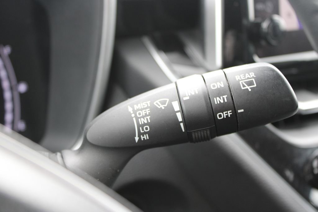 Used 2024 Toyota Corolla Cross XLE image 37