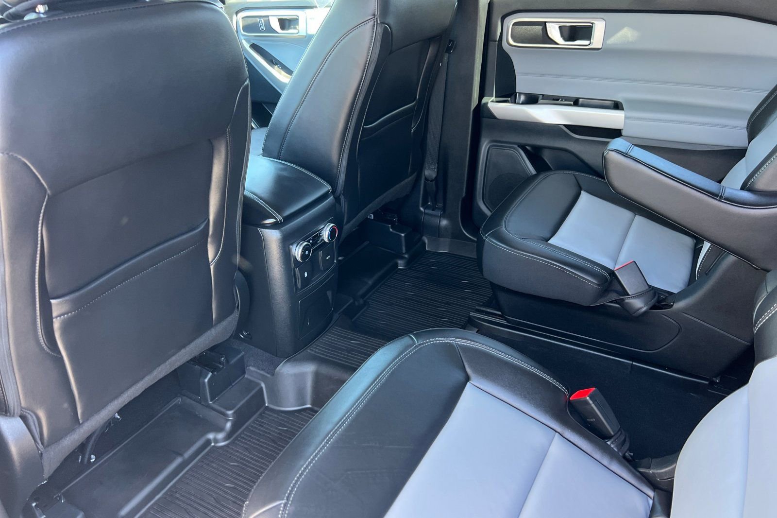 Certified 2023 Ford Explorer XLT w/ Equipment Group 202A image 12