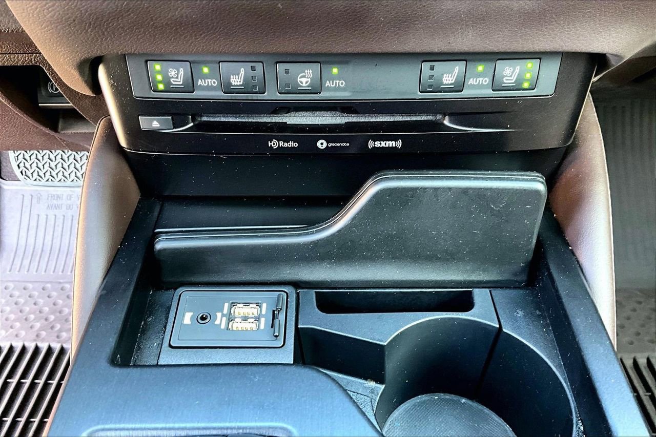 Used 2020 Lexus ES 350 w/ Premium Package image 17