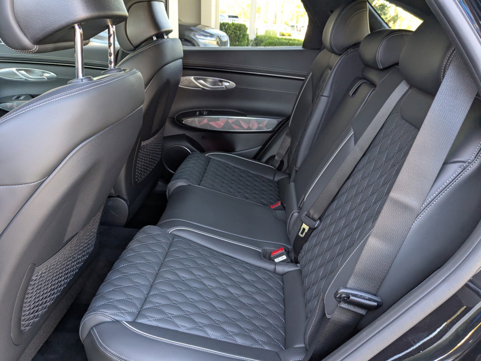New 2025 Genesis GV70 3.5T Sport w/ Sport Advanced Package AWD/4WD image 15