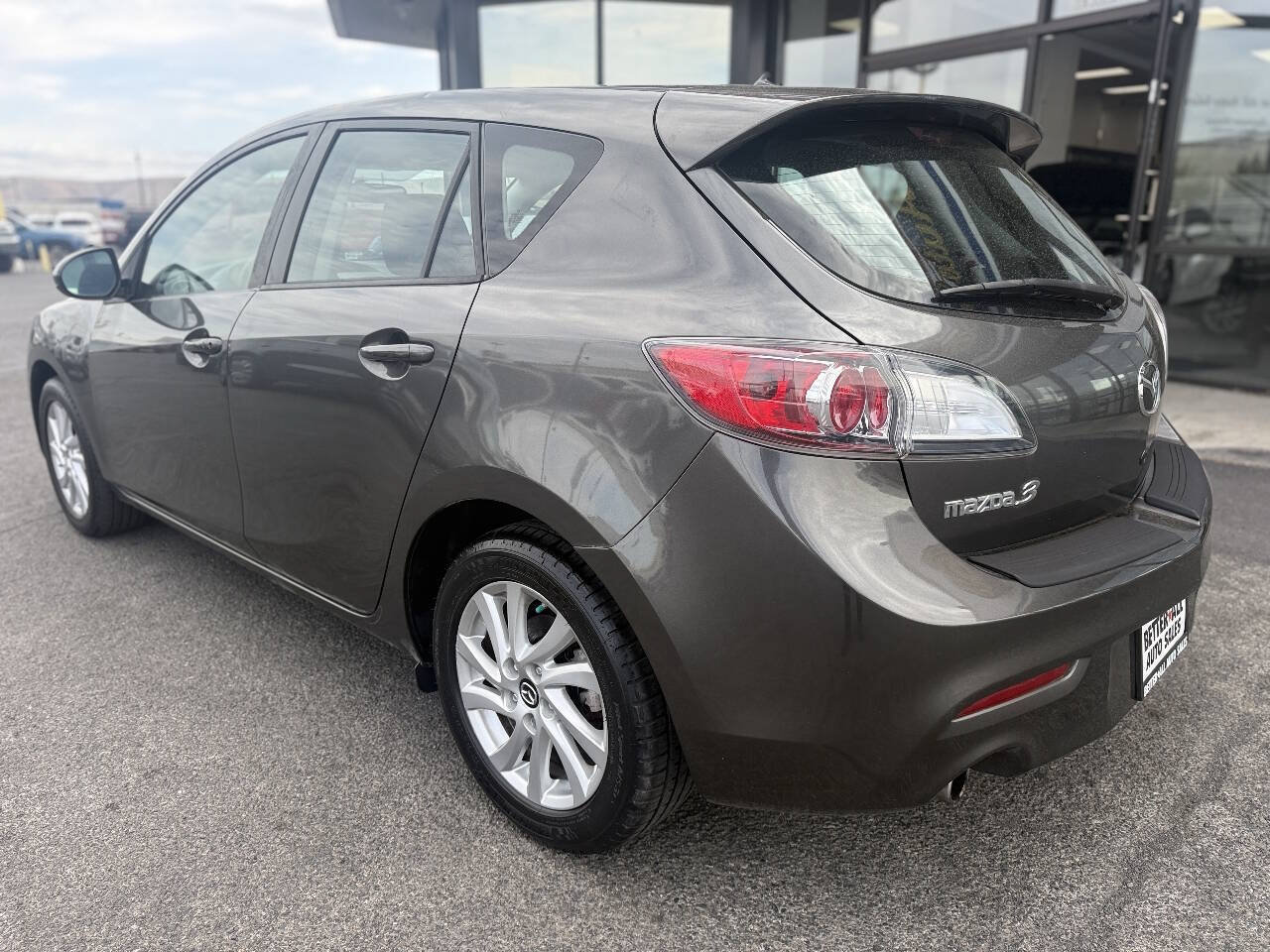 Used 2013 MAZDA MAZDA3 i Touring FWD image 6
