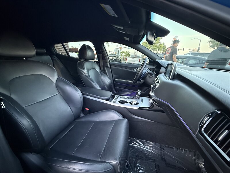 Used 2021 Kia Stinger GT image 44