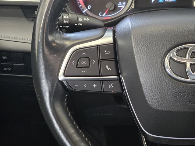 Used 2021 Toyota Highlander LE image 30