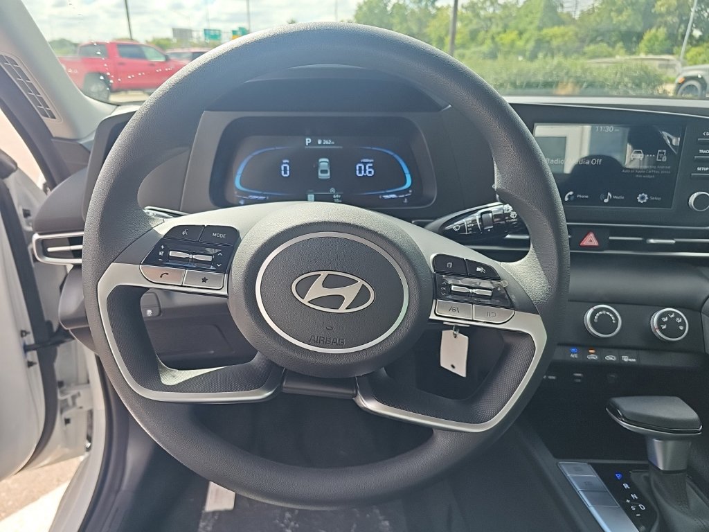 New 2026 Hyundai Elantra SE FWD image 16