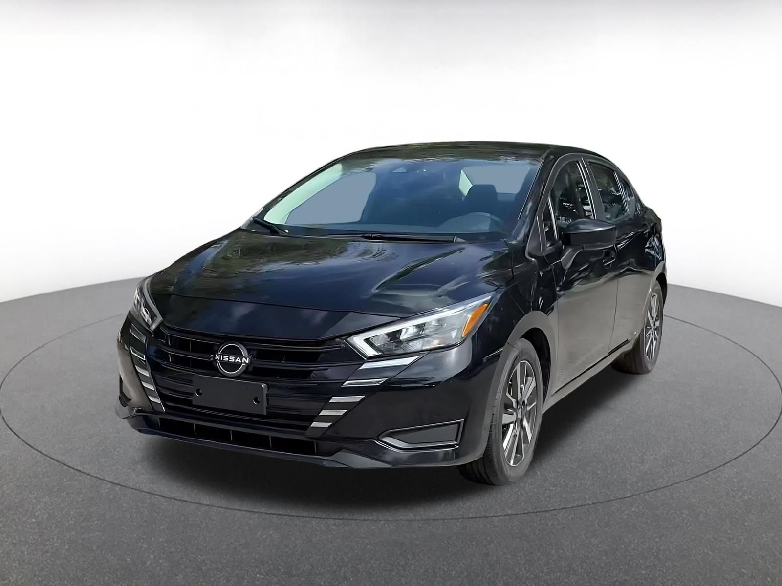 Used 2025 Nissan Versa SV FWD image 6