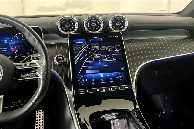 Used 2025 Mercedes-Benz GLC 300 4MATIC image 6