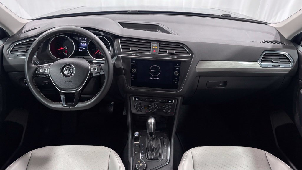 Used 2021 Volkswagen Tiguan SE AWD/4WD image 2