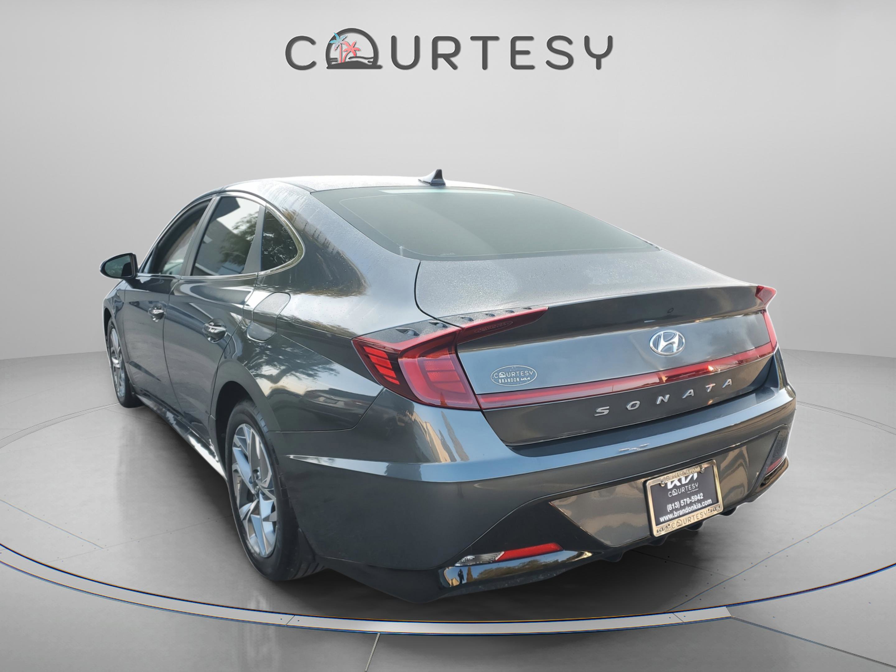 Used 2023 Hyundai Sonata SEL image 2