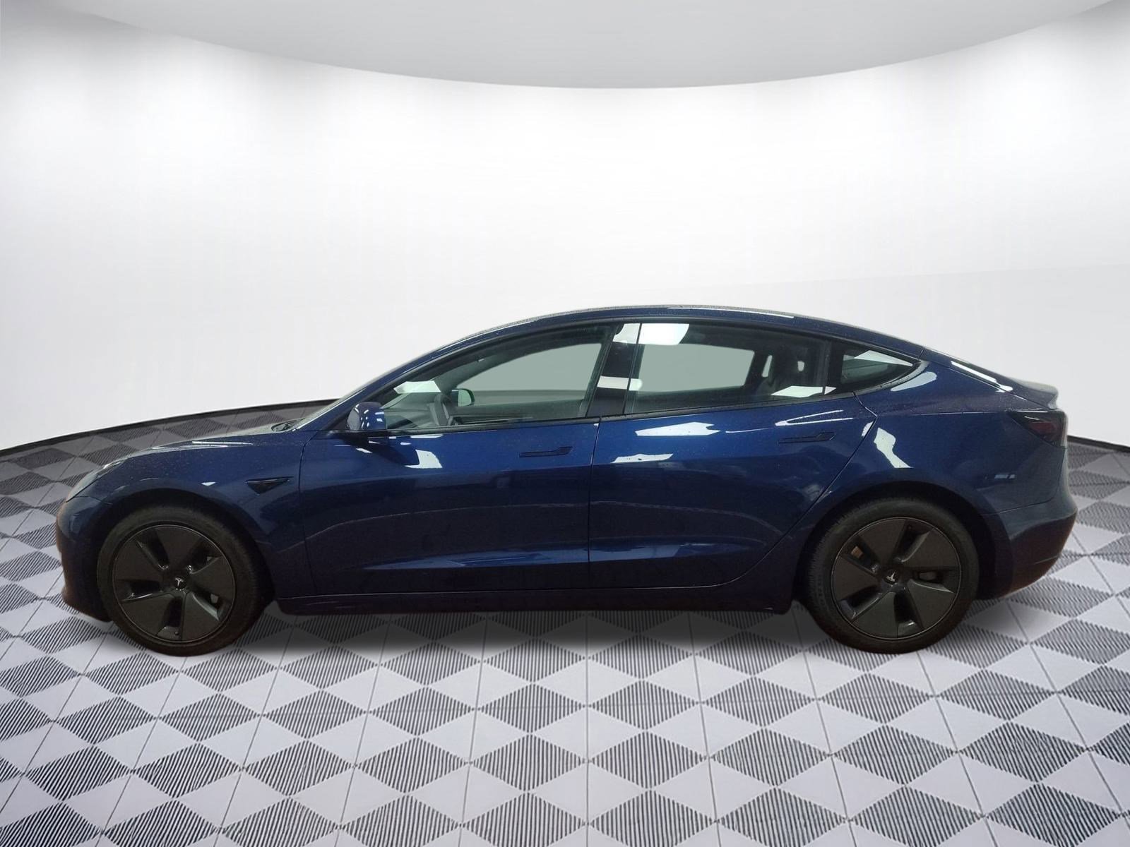 Used 2021 Tesla Model 3 Long Range image 2