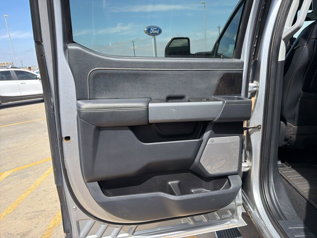 Used 2023 Ford F350 Lariat w/ Lariat Ultimate Package AWD/4WD image 20