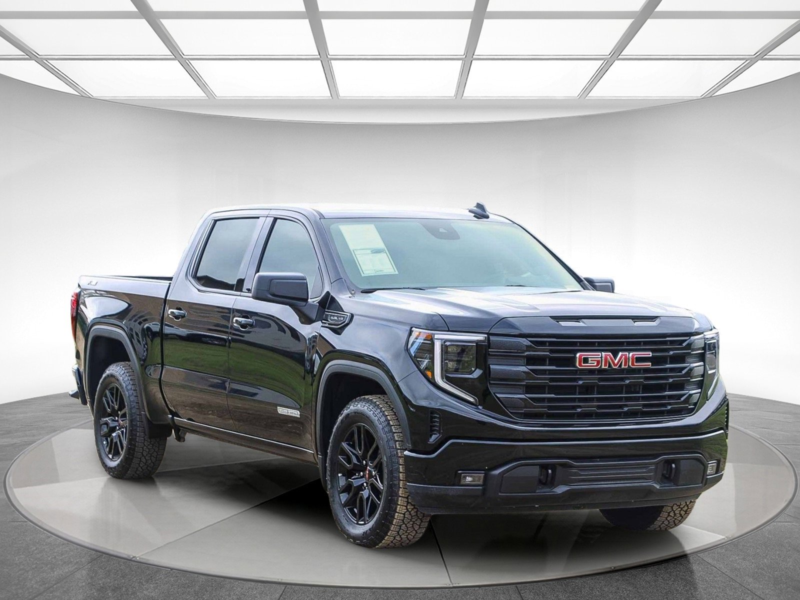 Used 2025 GMC Sierra 1500 Elevation w/ Preferred Package image 5