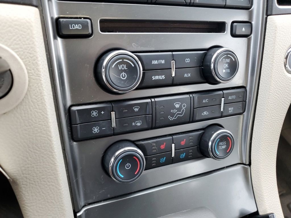 Used 2011 Ford Taurus Limited w/ 301A Rapid Spec Order Code image 24