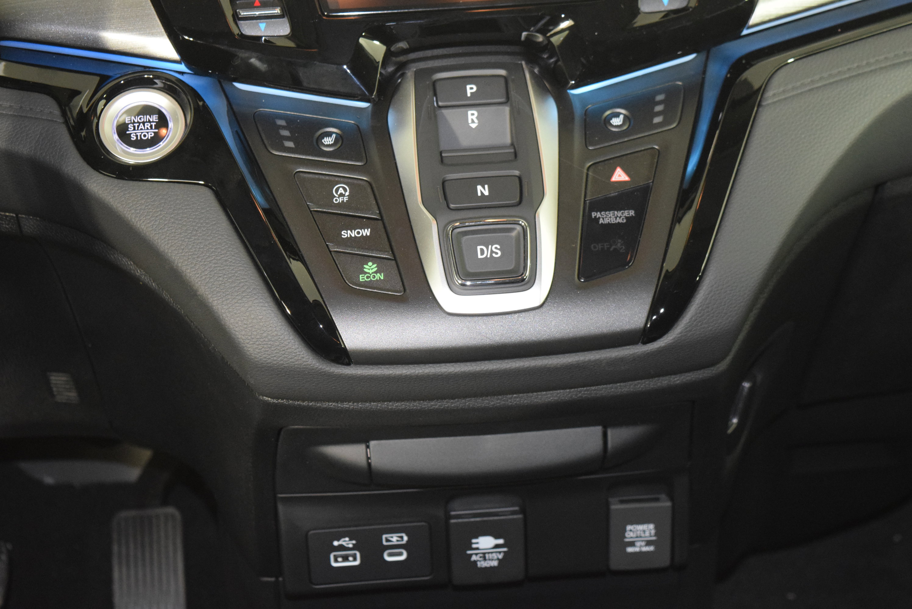 New 2026 Honda Odyssey Touring image 13