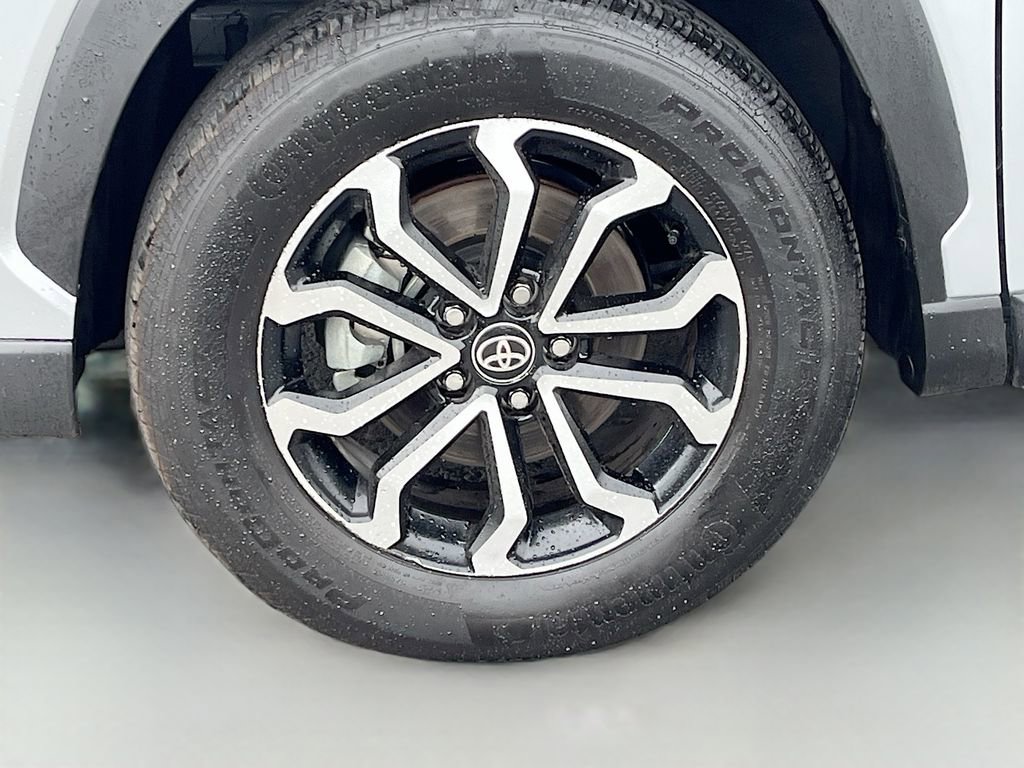 Used 2025 Toyota Corolla Cross AWD Hybrid image 30