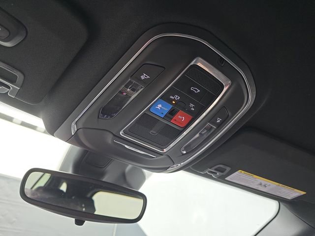 Used 2024 Jeep Grand Cherokee Limited image 43