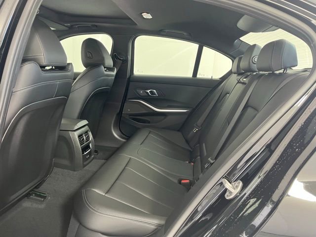 New 2026 BMW 330i xDrive Sedan w/ Premium Package AWD/4WD image 19