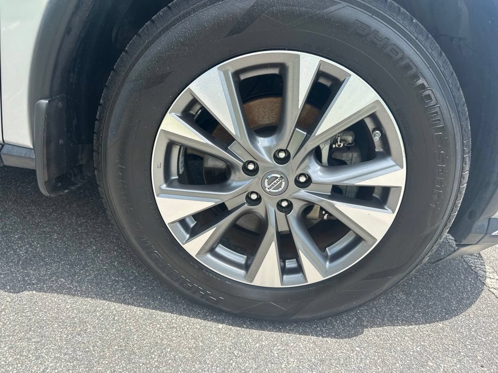 Used 2018 Nissan Murano SL w/ Moonroof Package FWD image 9