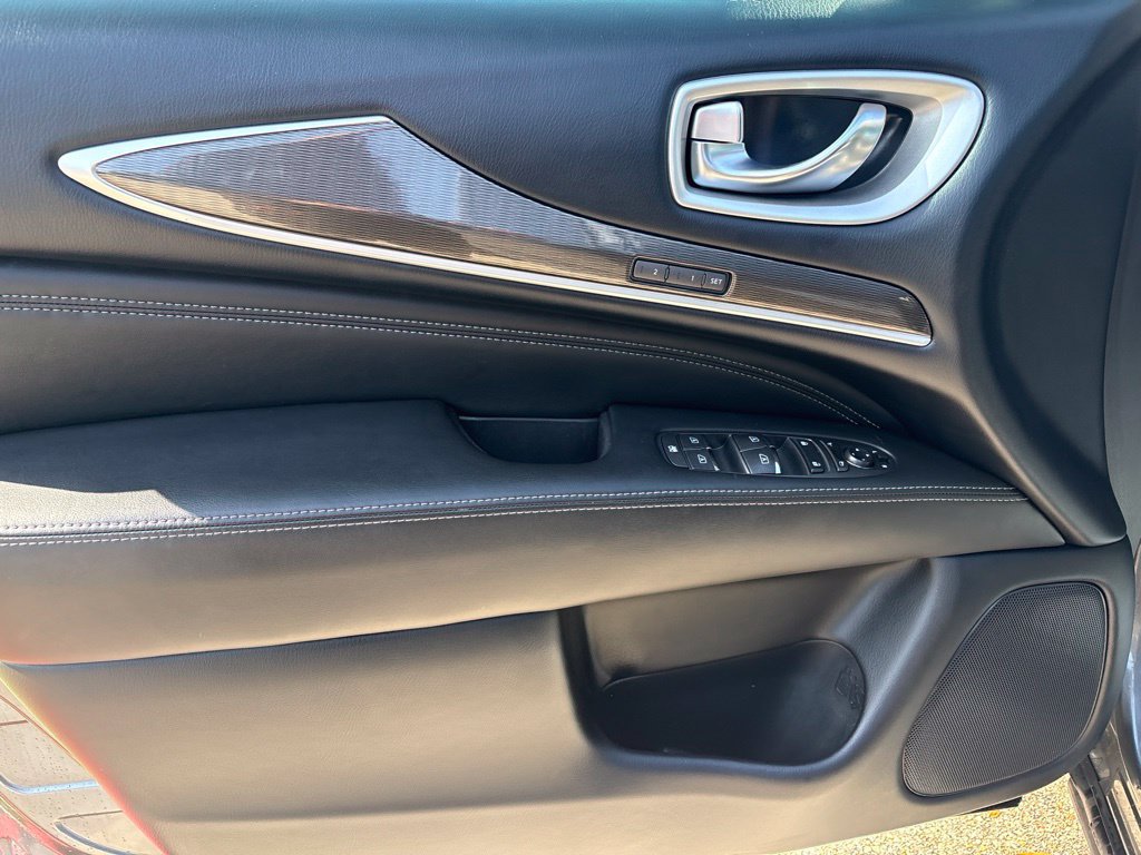 Used 2020 INFINITI QX60 Luxe w/ Edition 30 Essential Package FWD image 12