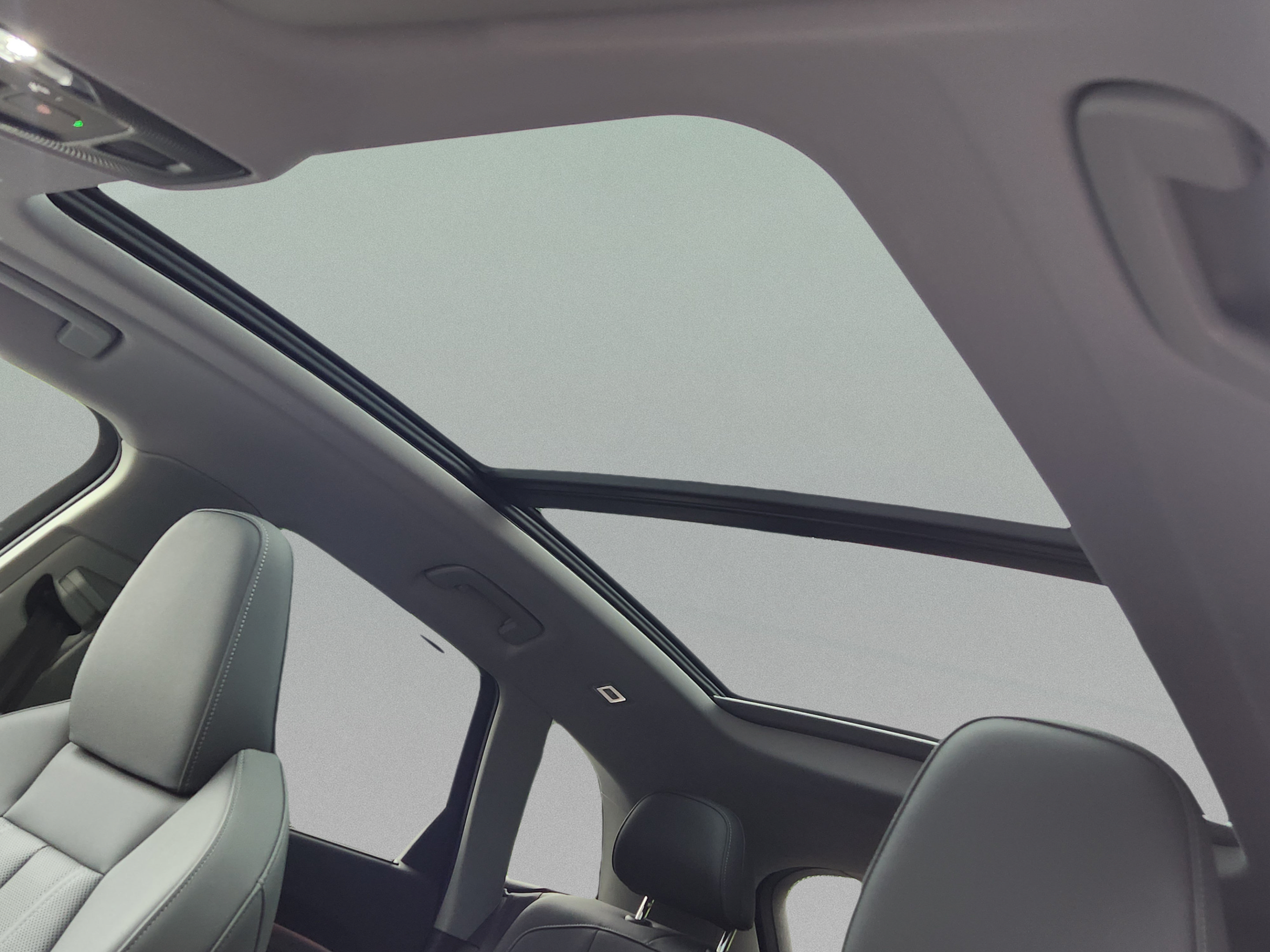 Used 2025 Audi Q5 Premium Plus w/ Premium Plus AWD/4WD image 35