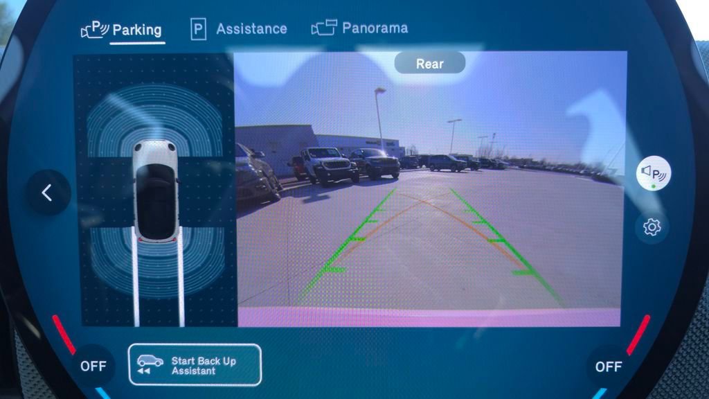 Used 2025 MINI Cooper 4-Door Hardtop image 32