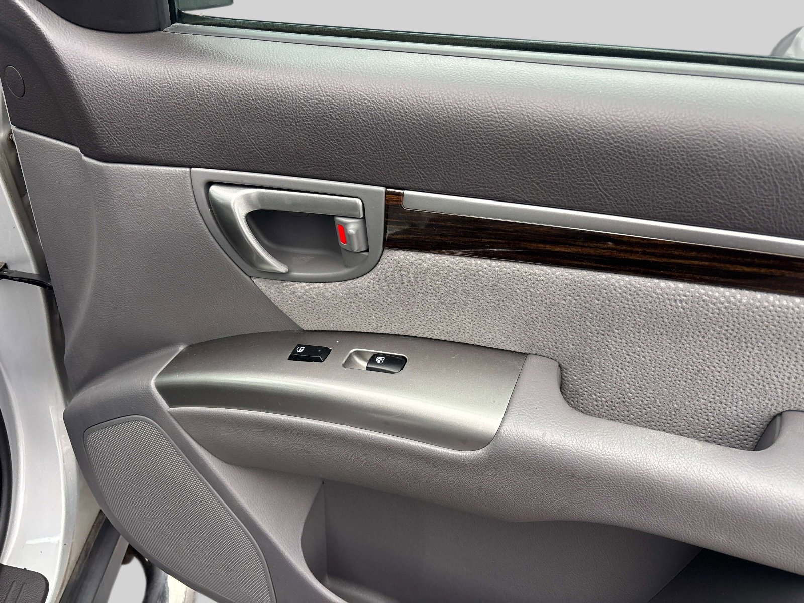 Used 2011 Hyundai Santa Fe SE image 18