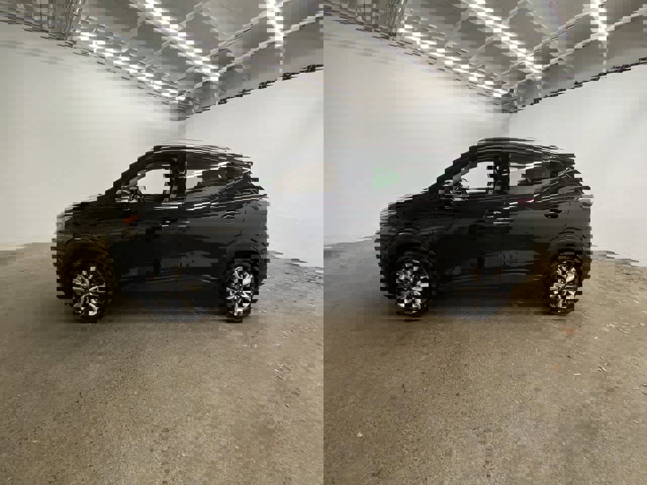 Used 2023 Chevrolet Bolt EUV LT w/ Convenience Package image 3