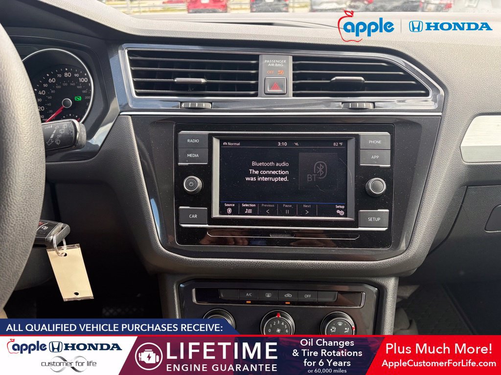 Used 2018 Volkswagen Tiguan S w/ 3rd Row Seat Package AWD/4WD image 8