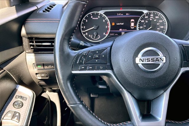 Used 2023 Nissan Sentra SR w/ SR Premium Package FWD image 11