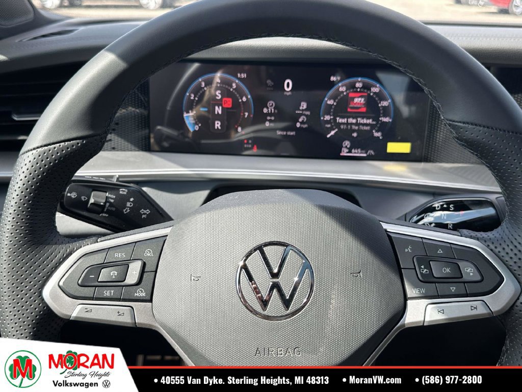 Used 2026 Volkswagen Tiguan SE R-Line AWD/4WD image 16