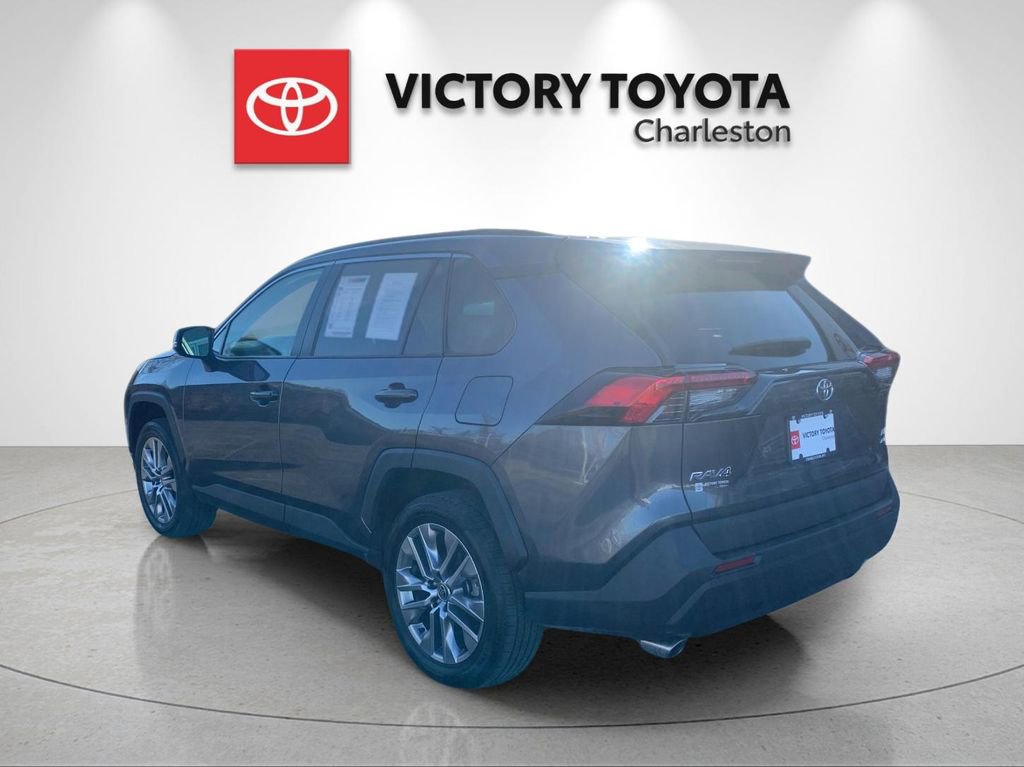 Used 2023 Toyota RAV4 XLE Premium image 3
