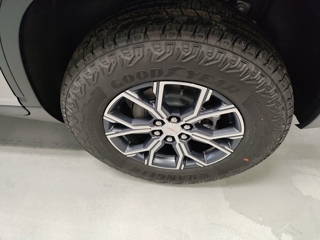 New 2026 GMC Acadia AT4 w/ LPO, Floor Liner Package image 21