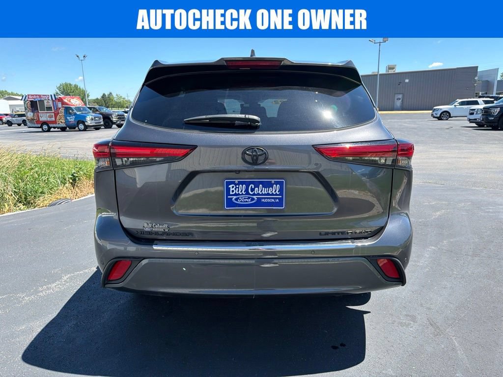 Used 2022 Toyota Highlander Limited AWD/4WD image 5