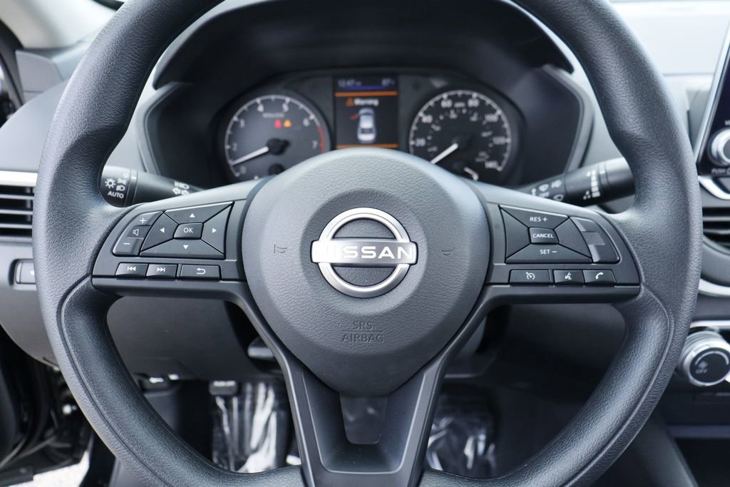 Used 2025 Nissan Altima 2.5 S FWD image 11
