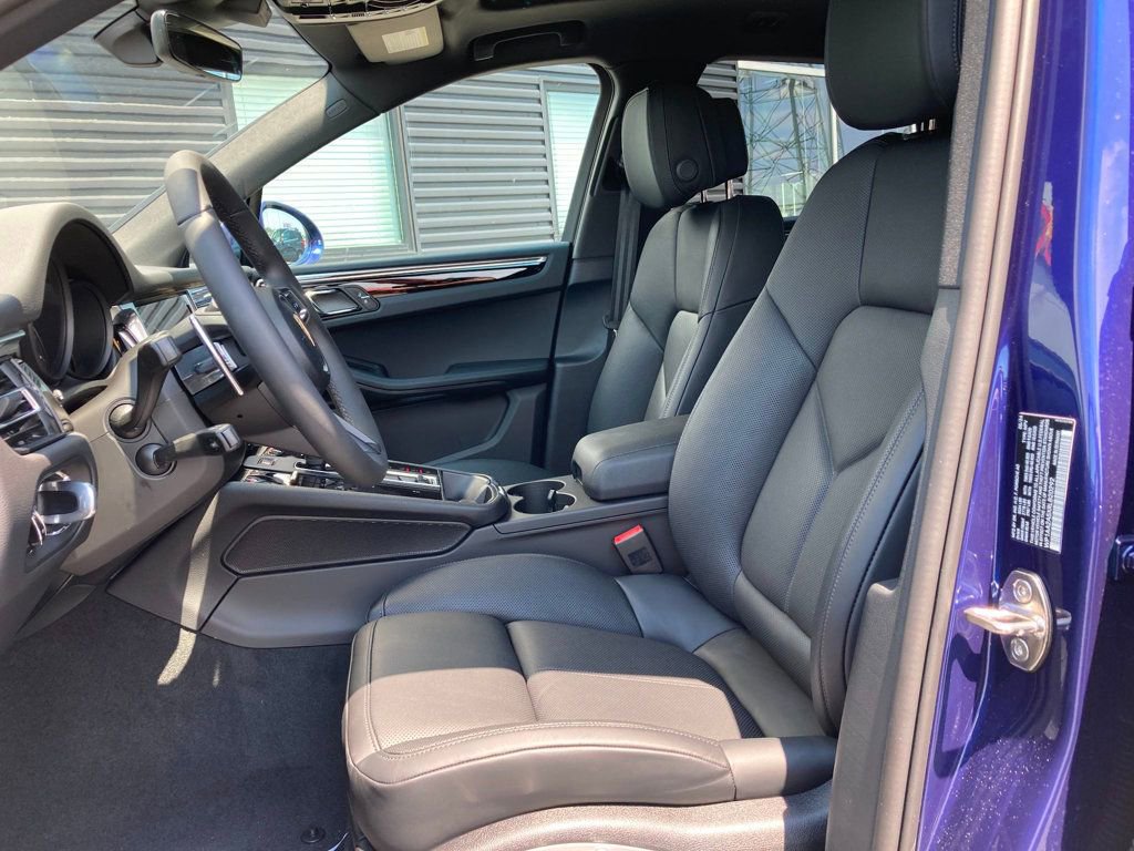 Used 2024 Porsche Macan image 5