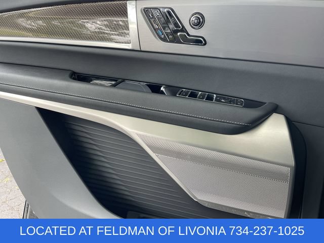 Certified 2026 Cadillac Vistiq Sport w/ LPO, Floor Liner Package AWD/4WD image 22