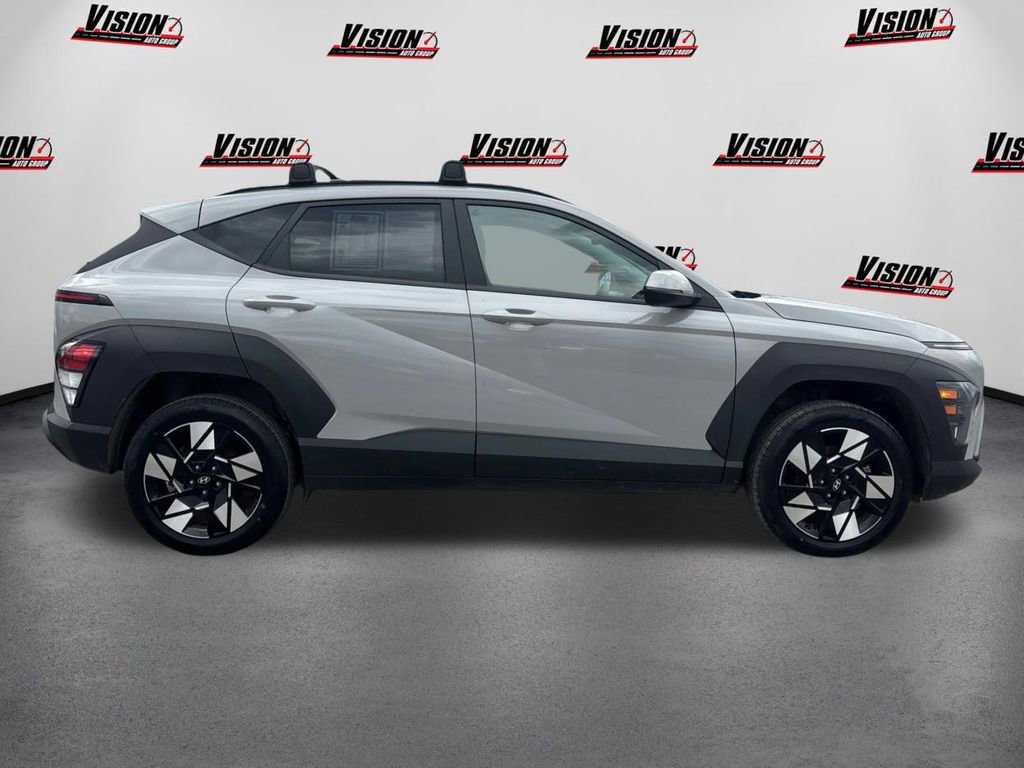 Certified 2025 Hyundai Kona SEL AWD/4WD image 4