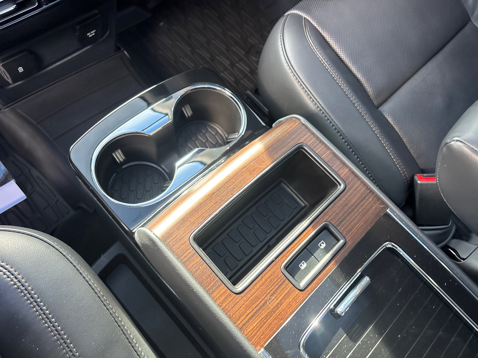 Certified 2025 Lincoln Aviator Reserve w/ Equipment Group 201A image 33