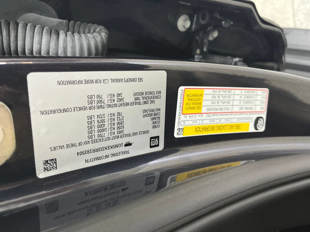 Used 2024 Chevrolet Suburban RST AWD/4WD image 23